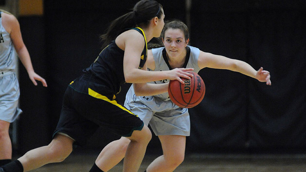 Callie Ford Leads Geneva to 87-83 Win Over Swarthmore