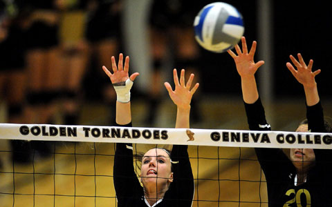 Volleyball works for ultimate comeback against conference leader