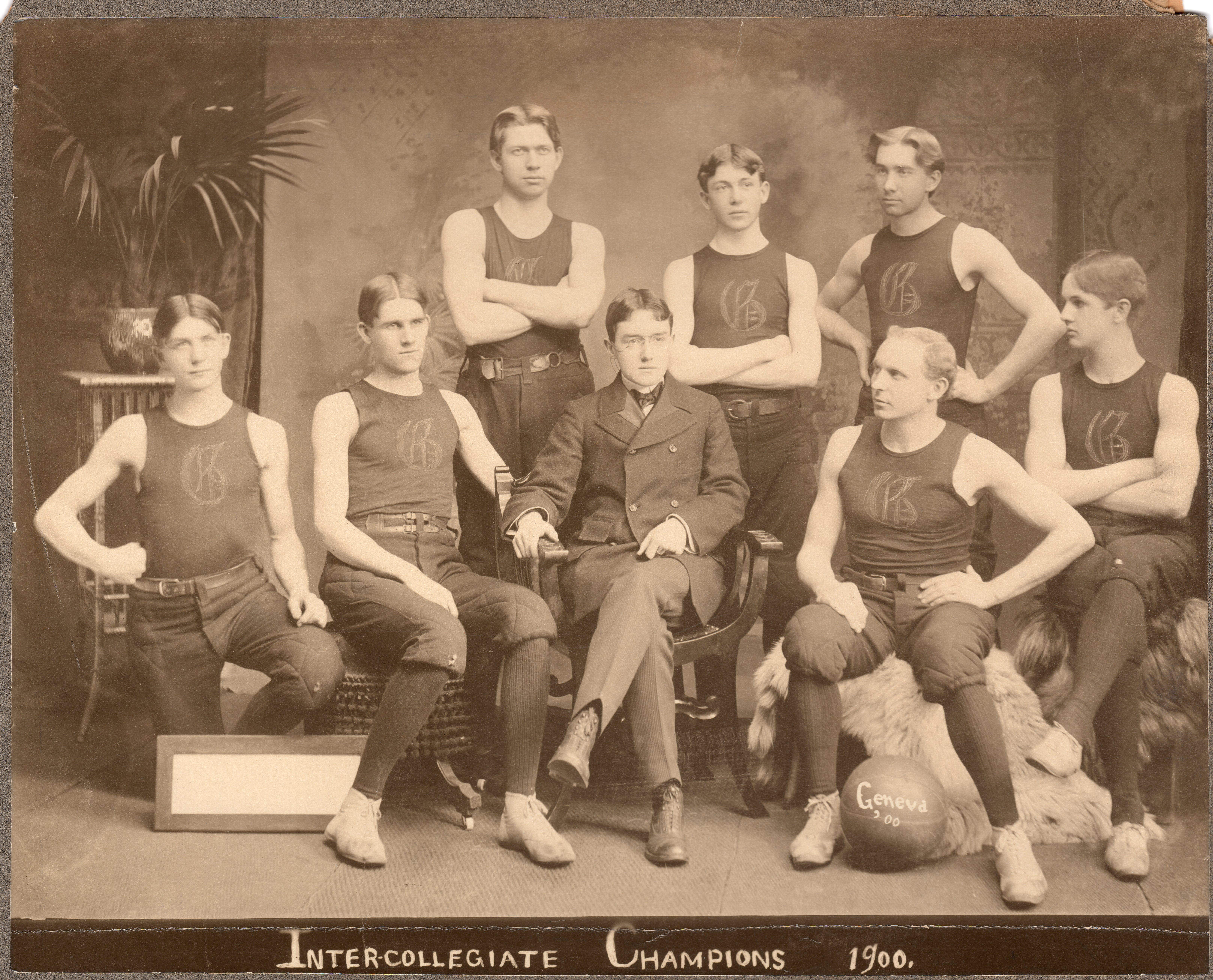 1900-basketball-coach-joe-thompson.jpg