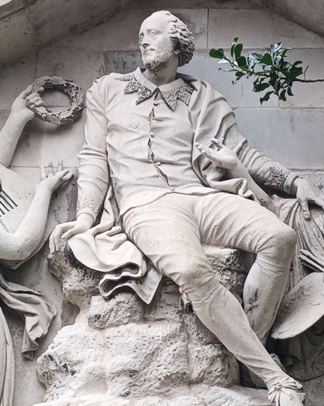 shakespeare-statue.jpg