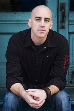 Singer-songwriter Tyrone Wells will return to the Geneva College campus on March 18 in support of his new album, Metal & Wood.