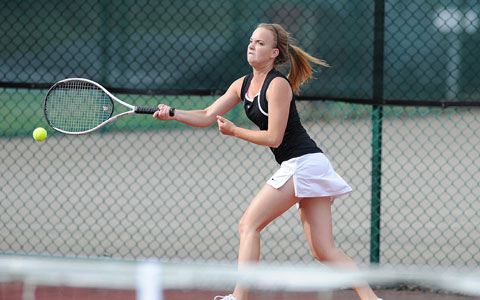 Geneva rallied Thiel on Tuesday for a 7-2 final. Due to weather the Grove City match was postponed to September 16th. Finishing up the week, Geneva traveled to Houghton for a well worth it trip. The Golden Tornadoes finished 9-0 over Houghton raising their overall record to 4-1.