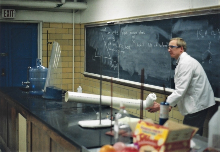 2002-2002-stahl-john-classroom-experiments.jpg