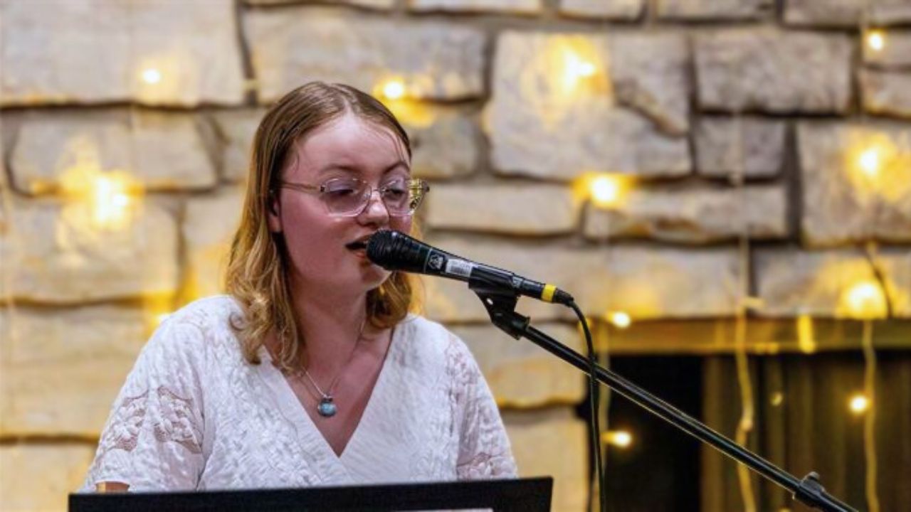 Alexa Wilsey: Exploring Justice and Memory through Songwriting 